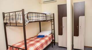Гостиница Roofhotel Sochi Hostel Сочи Спальное место на двухъярусной кровати в общем номере для мужчин и женщин-2