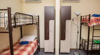 Гостиница Roofhotel Sochi Hostel Сочи Спальное место на двухъярусной кровати в общем номере для мужчин и женщин-3