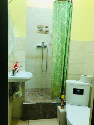 Гостиница Roof Сочи Общий номер для женщин-6